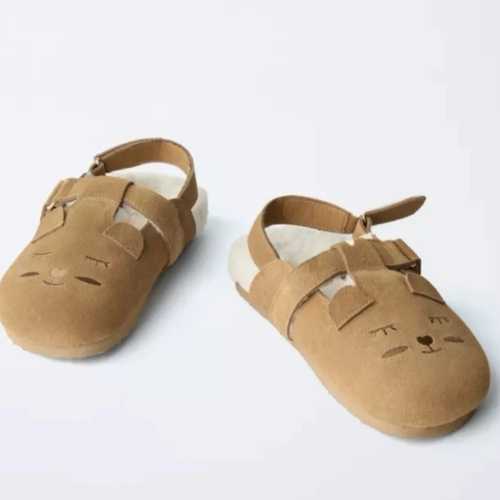 Zara Girls Tan Suede Leather Animal-Accent Sandals Clogs Sz-6